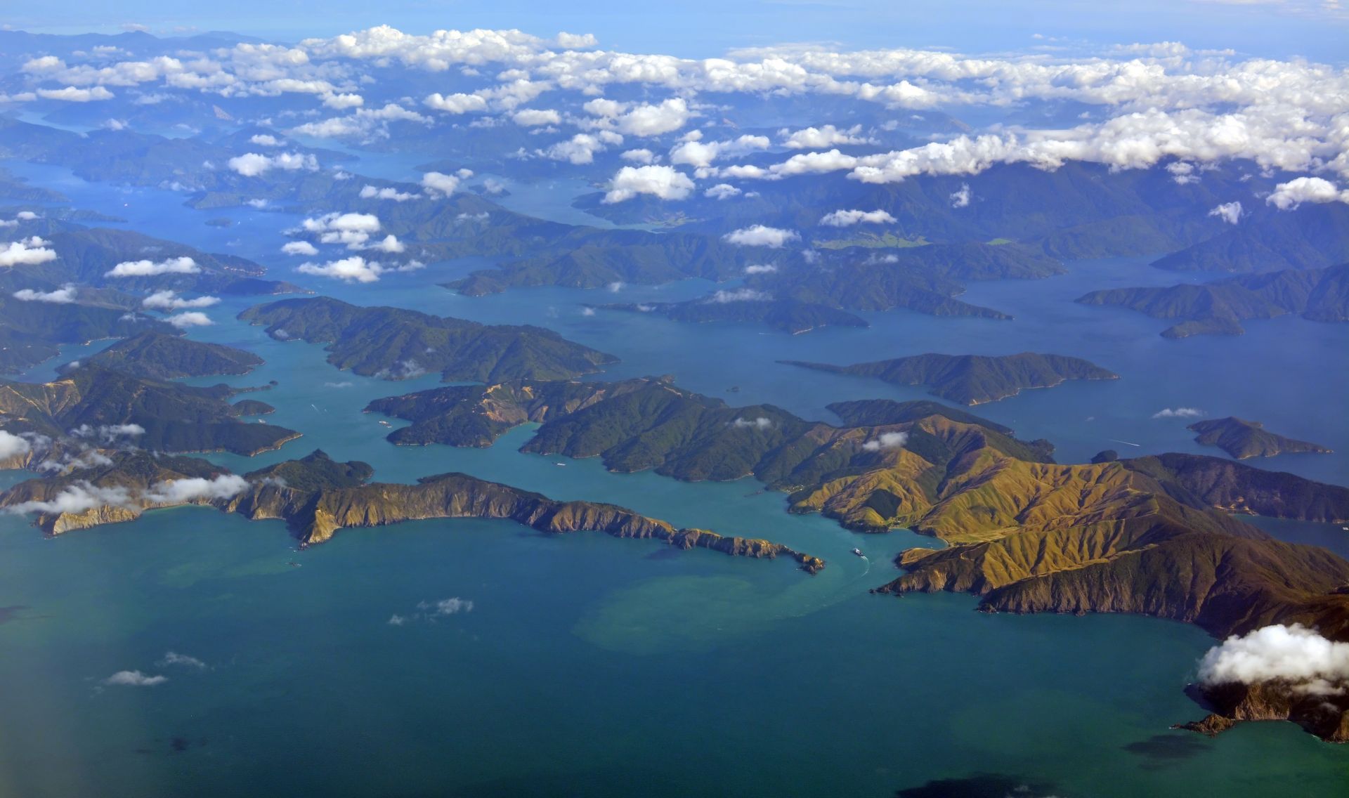 Aerial-View-of-Marlborough-Sounds-New-Zealand