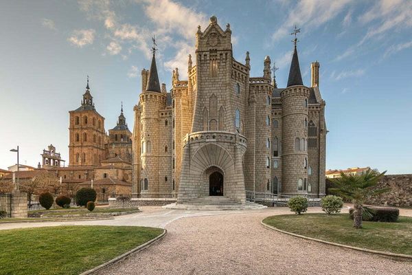 Astorga Palace