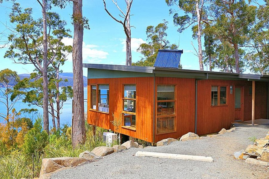 Chalet accommodation at Stewarts Bay Lodge in Tasmania