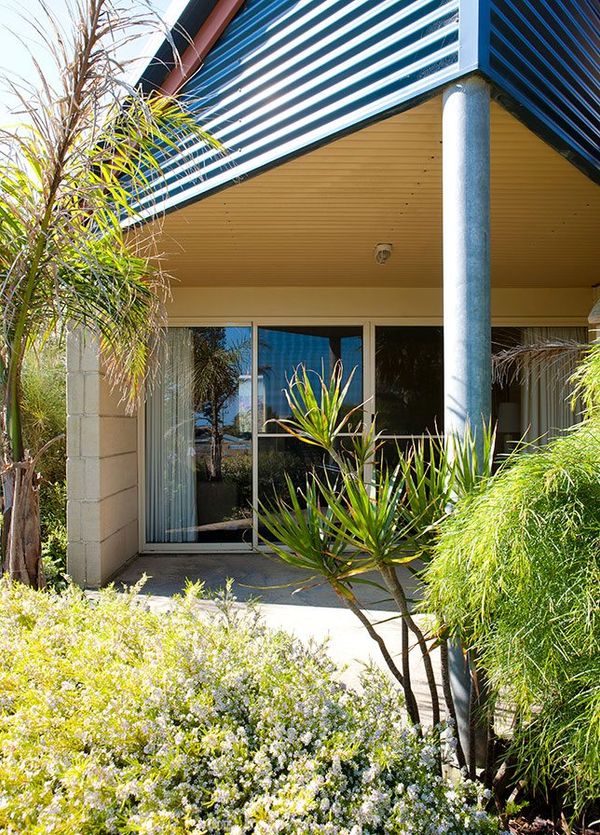 Great-Ocean-Walk-Group-Guided-Accommodation-1