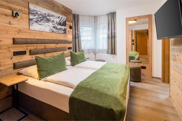 Hotel Grüner Baum Room