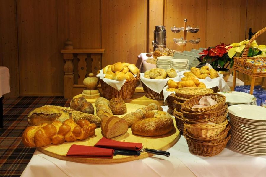 Hotel Kirchbühl pastry corner