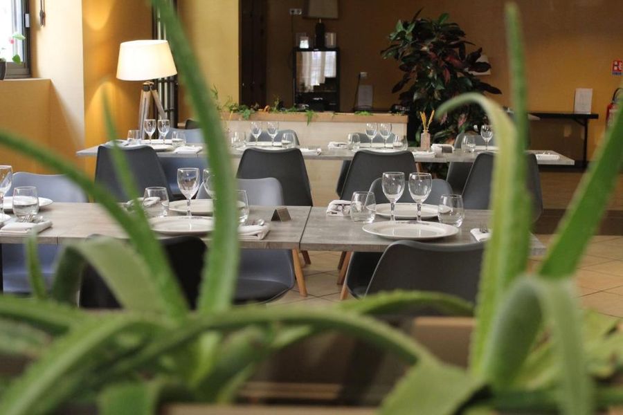 Hotel Le Commerce dining