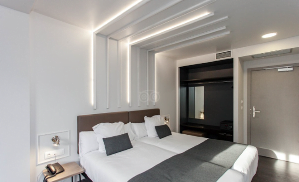 Hotel Lux Santiago bedroom 1