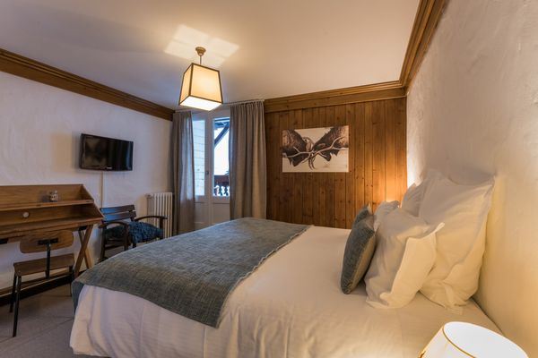 Inviting-Alpine-Room-in-Hotel-gai-soleil