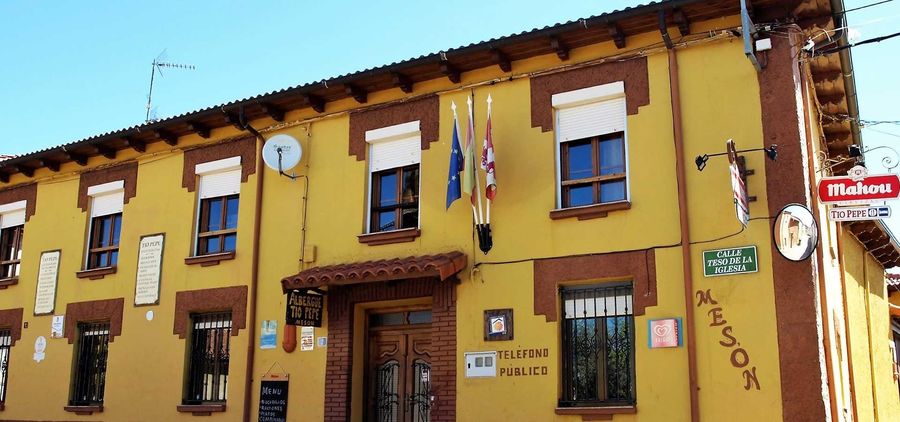 Mesón Albergue Tío Pepe hotel exterior