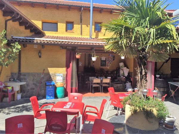 Mesón Albergue Tío Pepe hotel outdoor dining