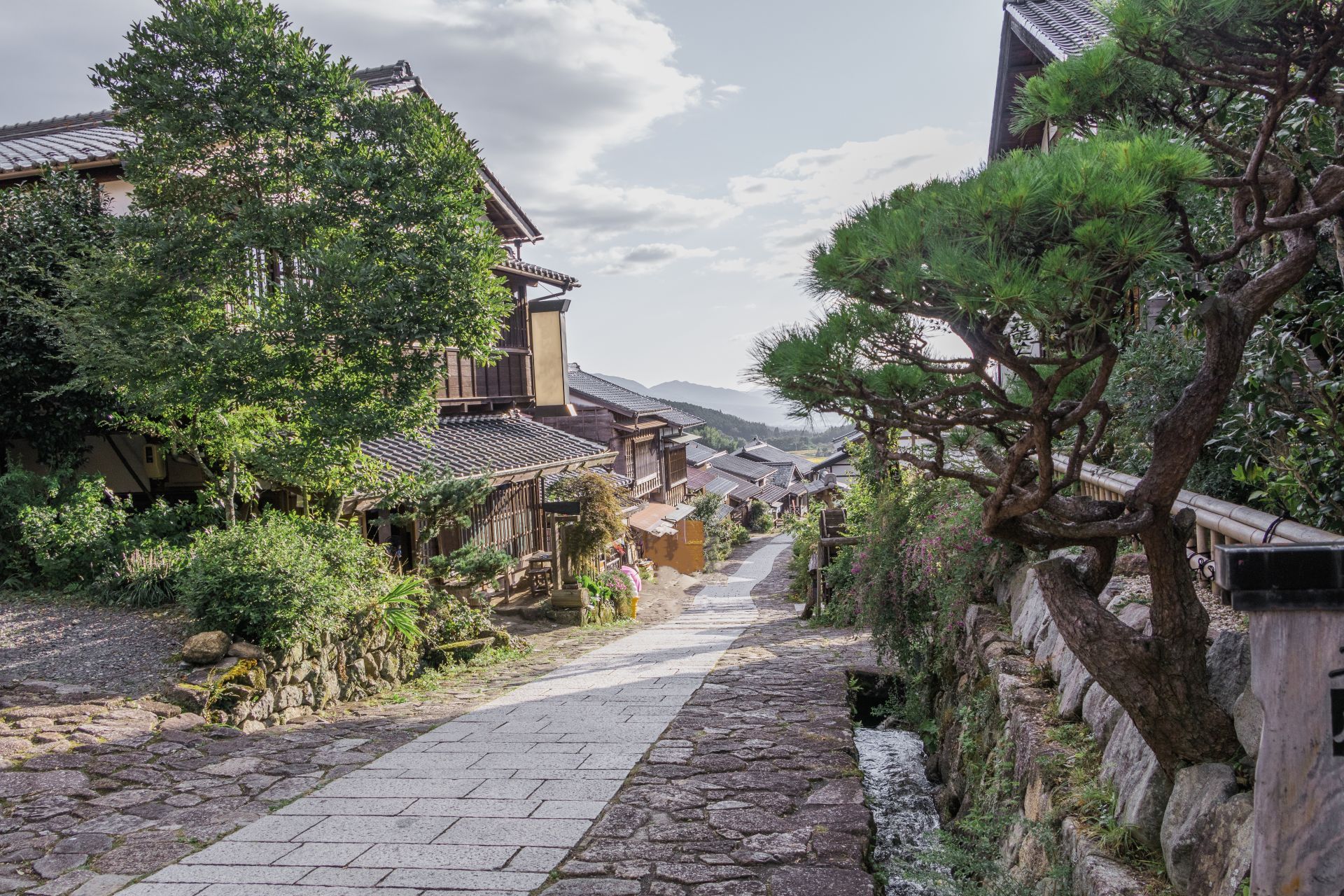 Old-town-and-old-buildings-of-Magome