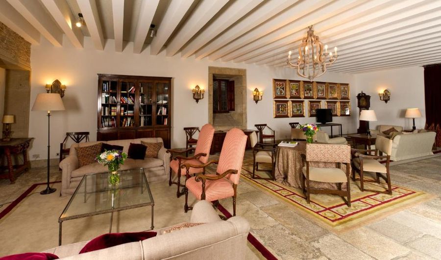 Parador de Santiago lounge