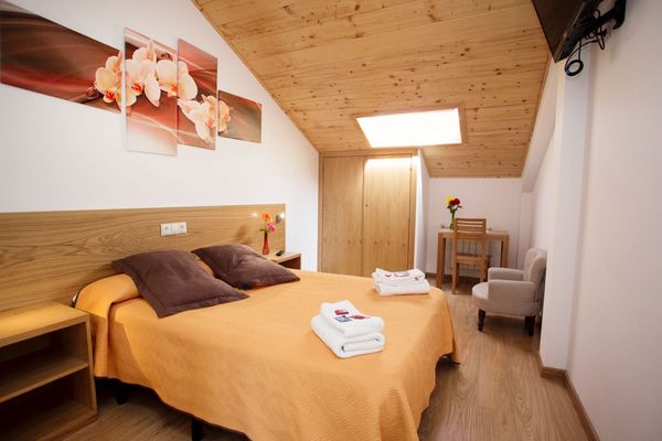 Pensión Complexo Xacobeo bedroom dbl