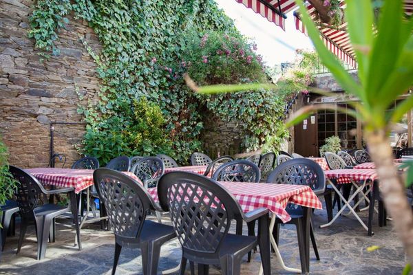 Pensión Complexo Xacobeo outdoor dining