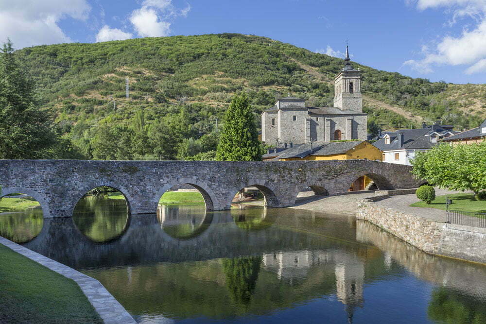 Camino Frances Stage 4: Leon to Sarria - 11 Days