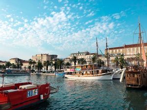 Split from the water and boats