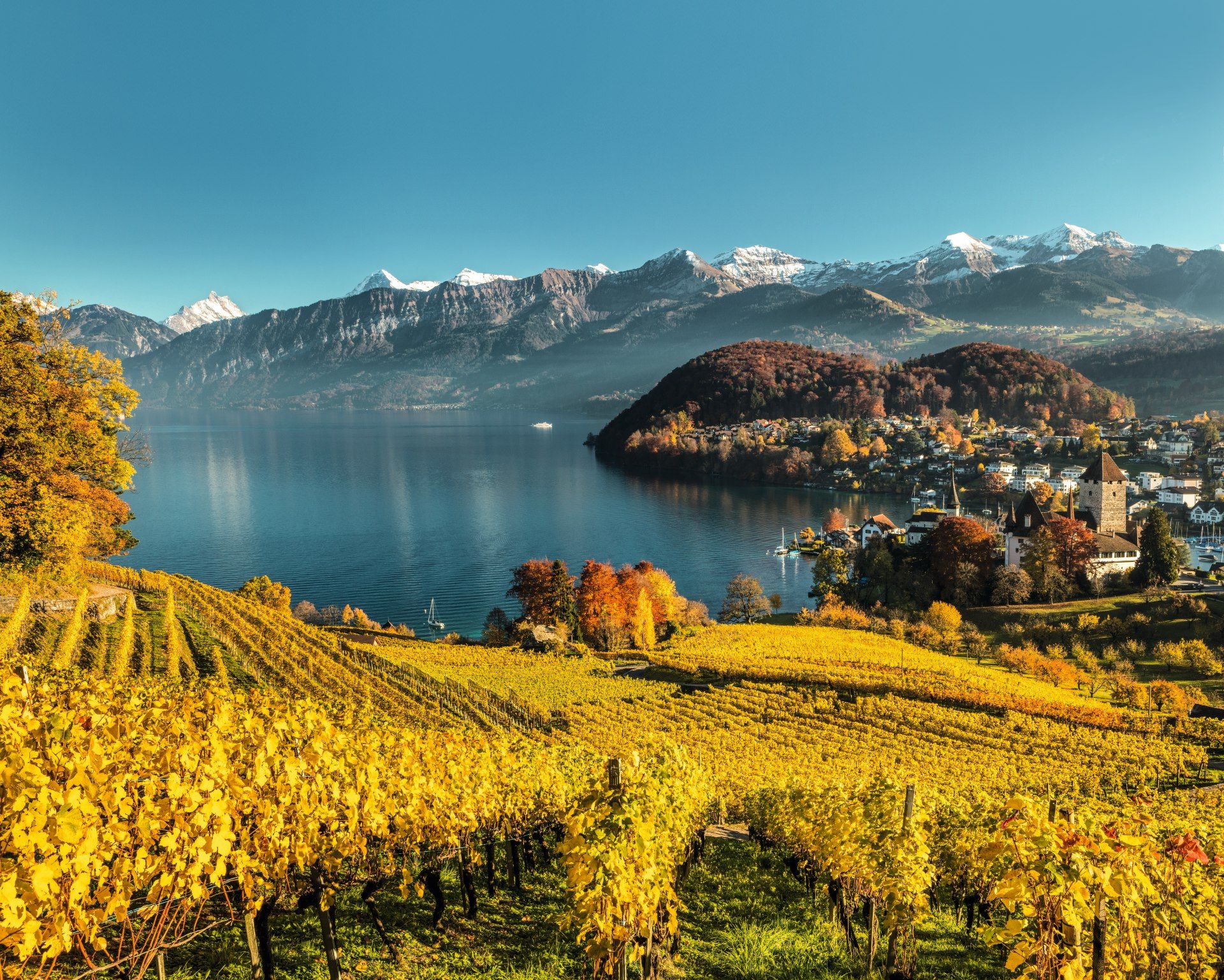 Lakeside Trails of Lake Thun & Interlaken – 6 Days