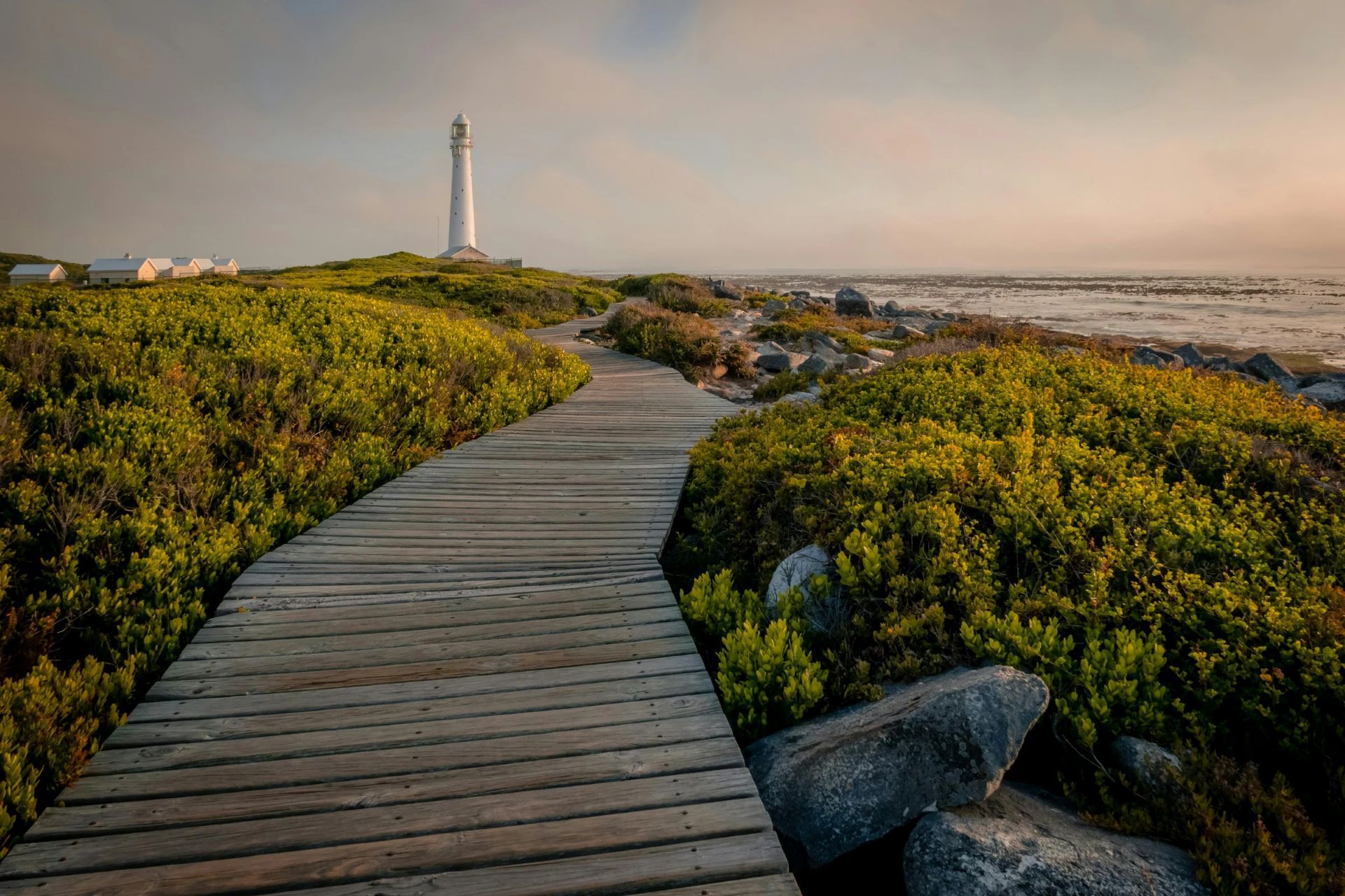 Western-Australia-Cap- Leeuwin-and-Lighthouse
