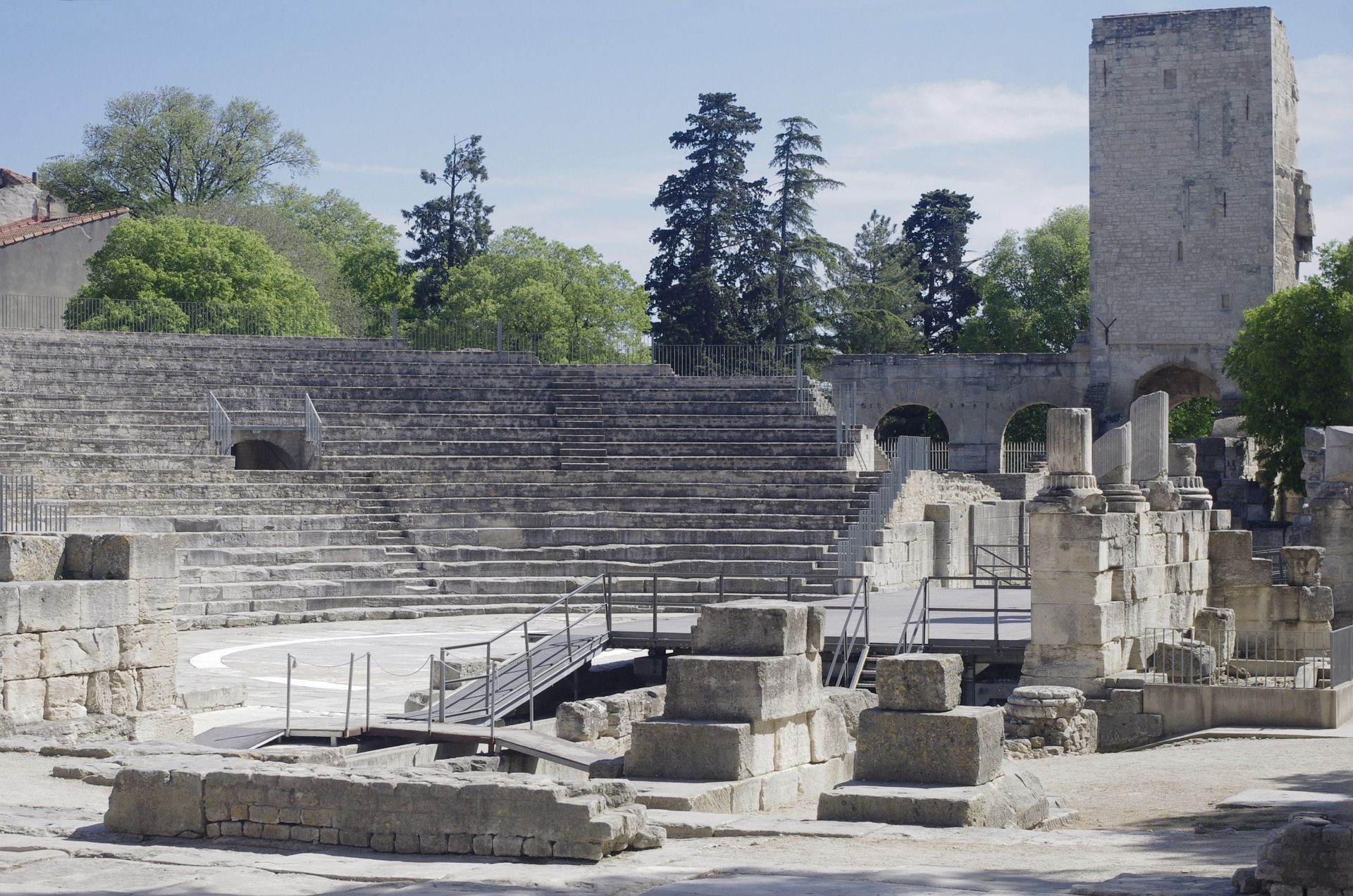 arles-provence