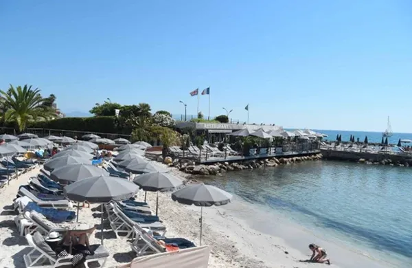 beach antibe