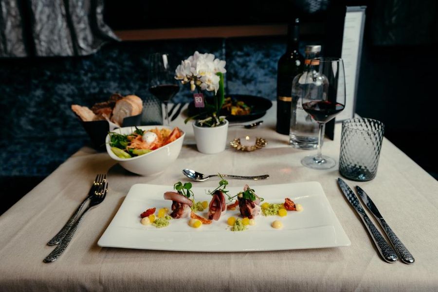 Dolomites of Cortina Hike - 7 days food