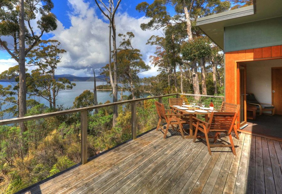 stewarts bay lodge balcony